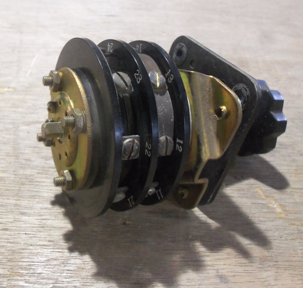 Electro Switch 2405C Voltmeter Series 24