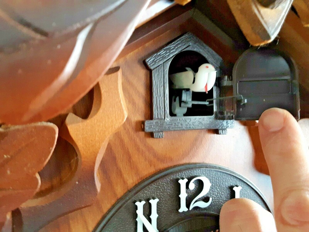 Cuckoo Clock - Quartz Bird & Stream Sounds - Rhythm Co.
