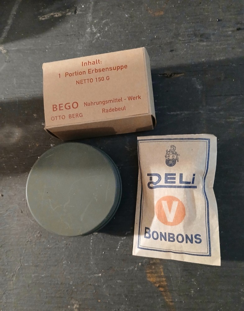 WW2 german reproduction ration components , new , usable ,good
