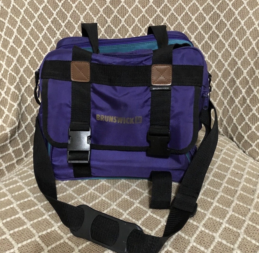 Brunswick Single Bowling Ball Bag W/ Shoulder Strap.