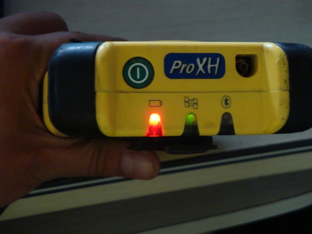 Trimble GPS Pathfinder ProXH Receiver W/O Battery and Data Cable