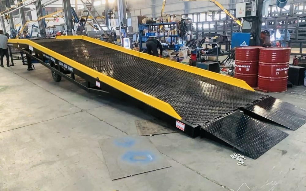 Warehouse Forklift Ramps