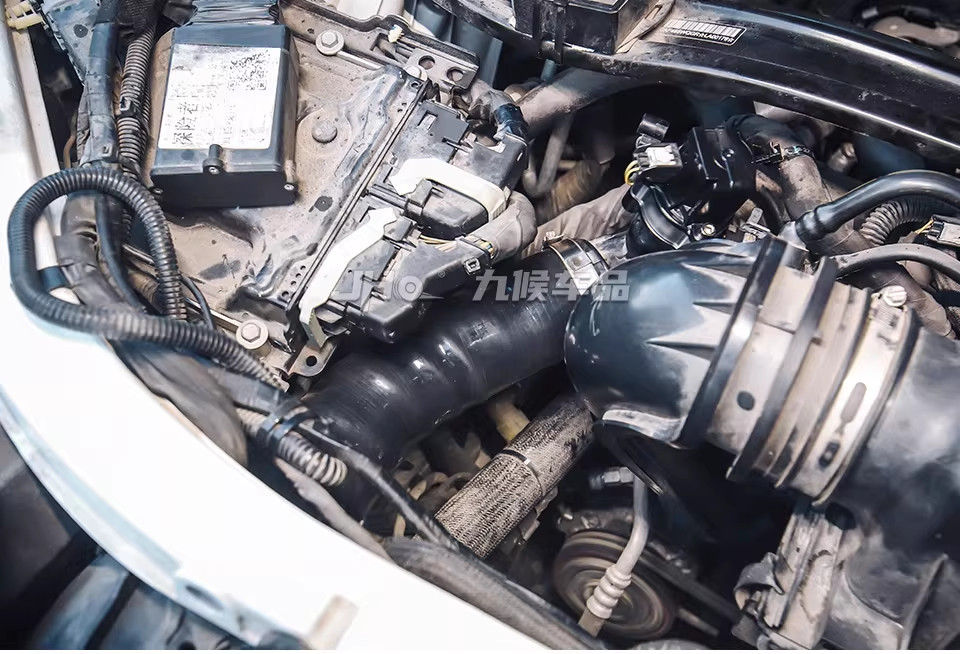 Performance Boost Charge Pipe Silicone For Ford Explorer 2020+ 2.3L Thickened