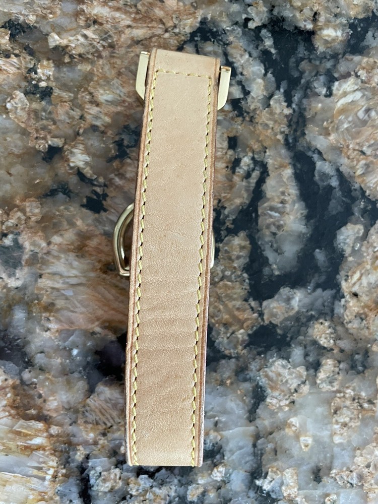 louis-vuitton luggage handle