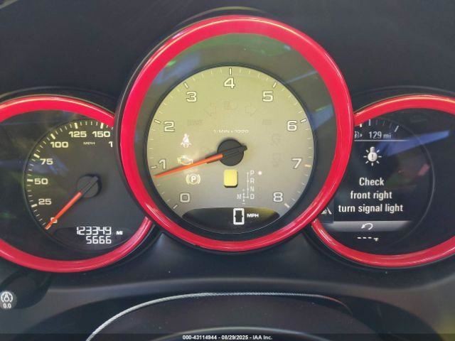 MACAN 2017 Glove Box 4906555