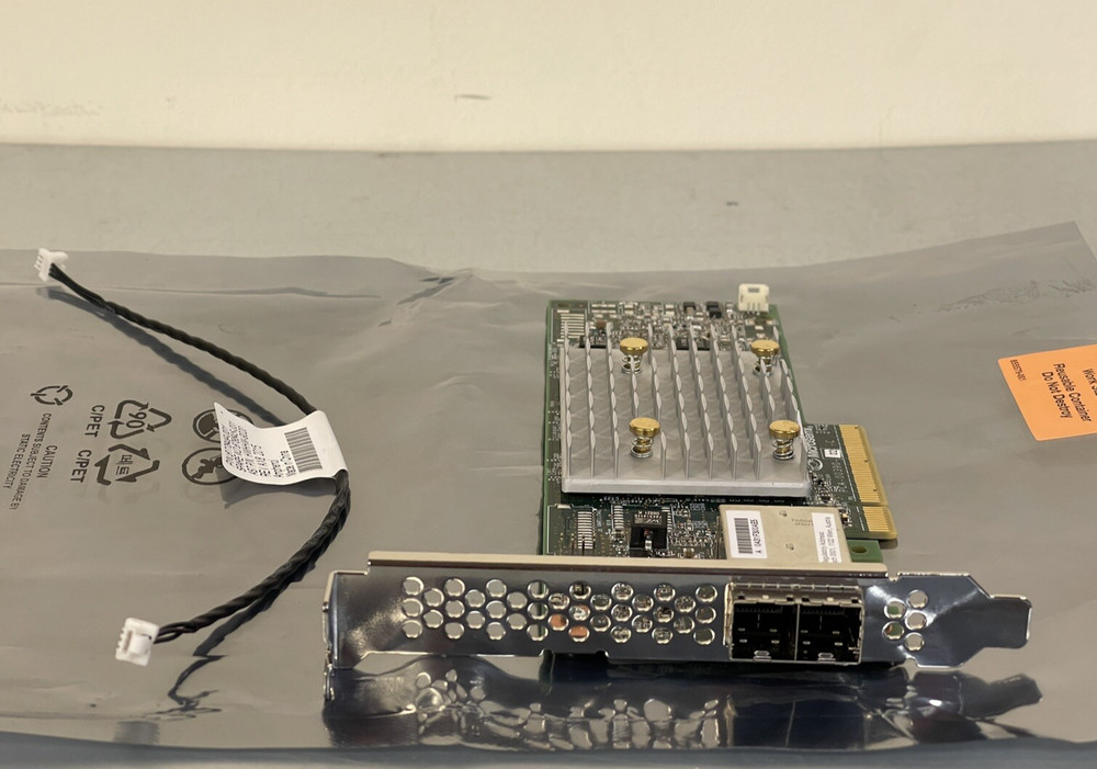 HPE P408e-p Smart Array SR 12G/s External Controller 4GB Cache PCI-e SATA SAS