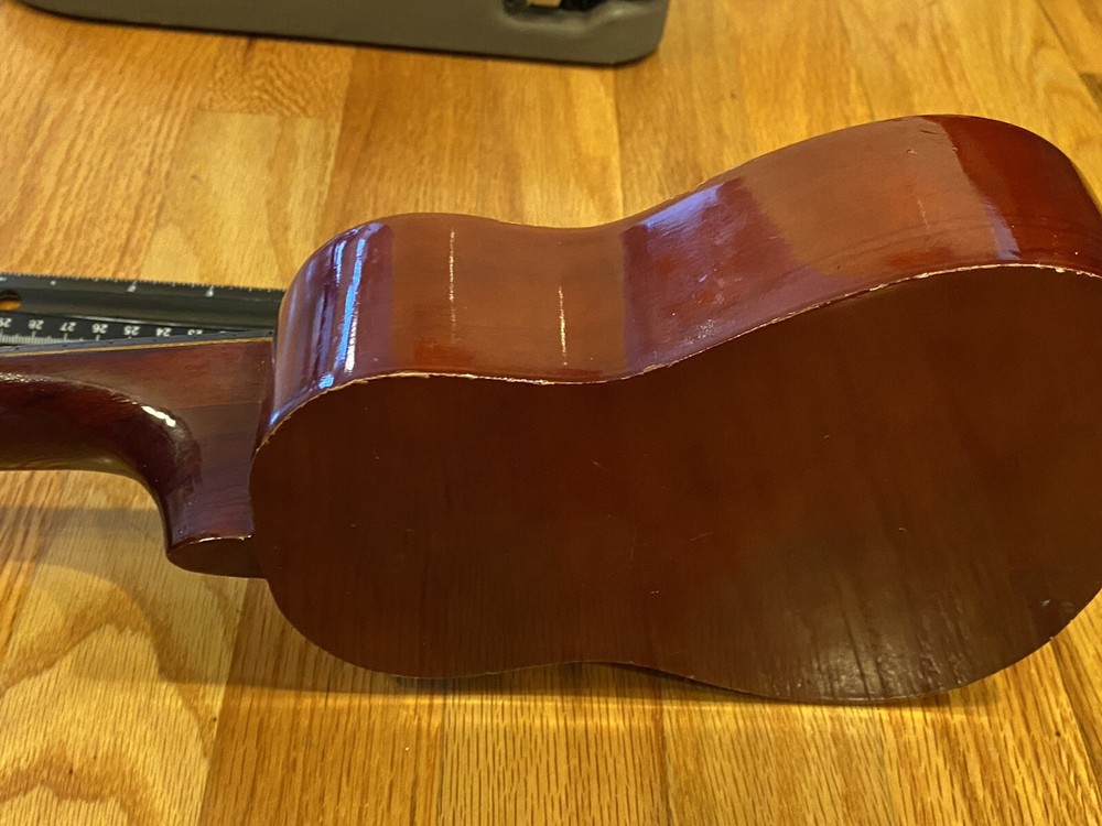 LEOLANI HAWAII UKULELE NO STRINGS - USED