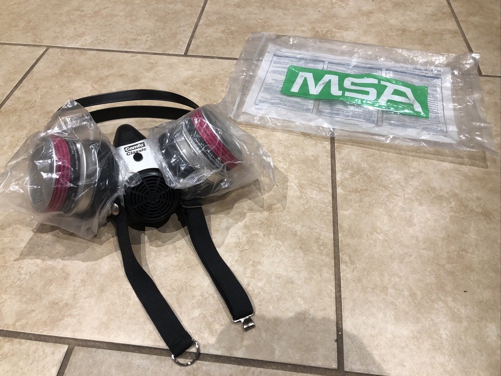 MSA Silicone Comfo Classic Respirator, Size Medium Half Mask 983358