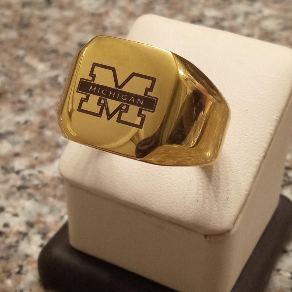 Michigan Wolverines Ring
