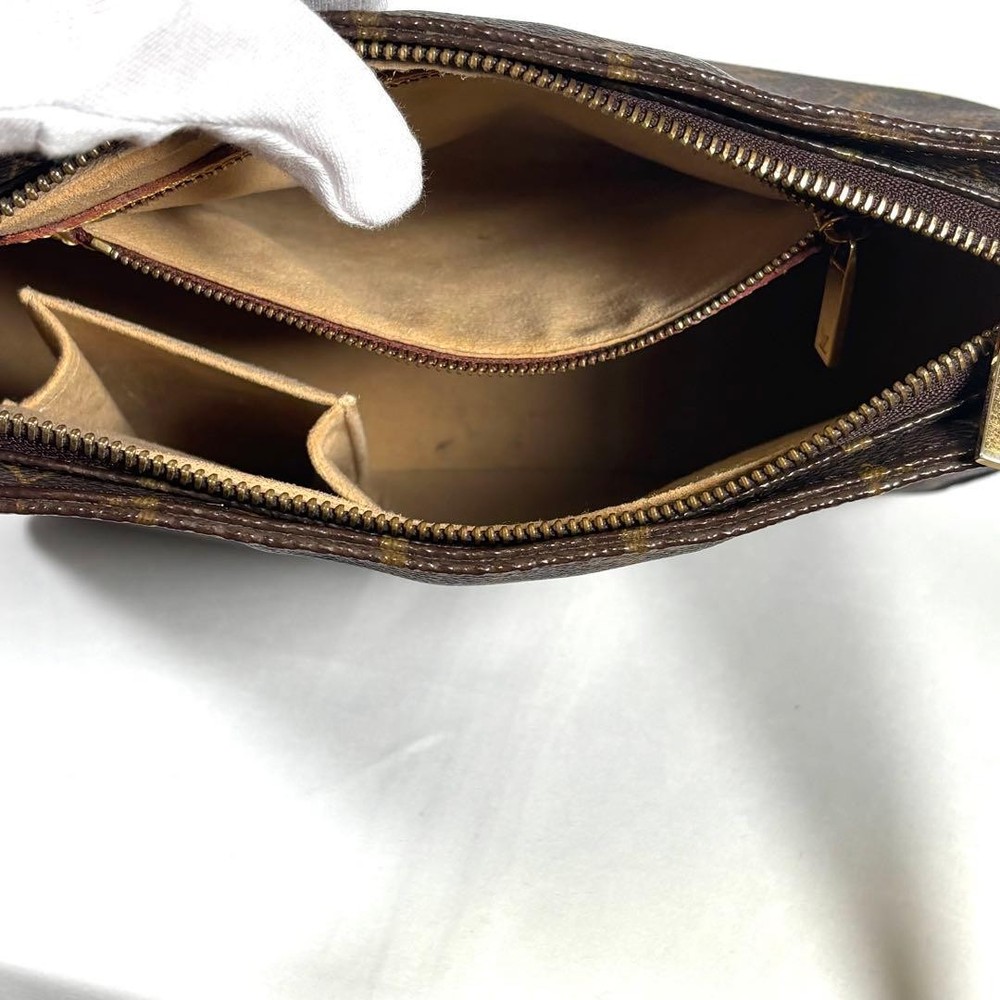 LOUIS VUITTON Looping MM Monogram M51146