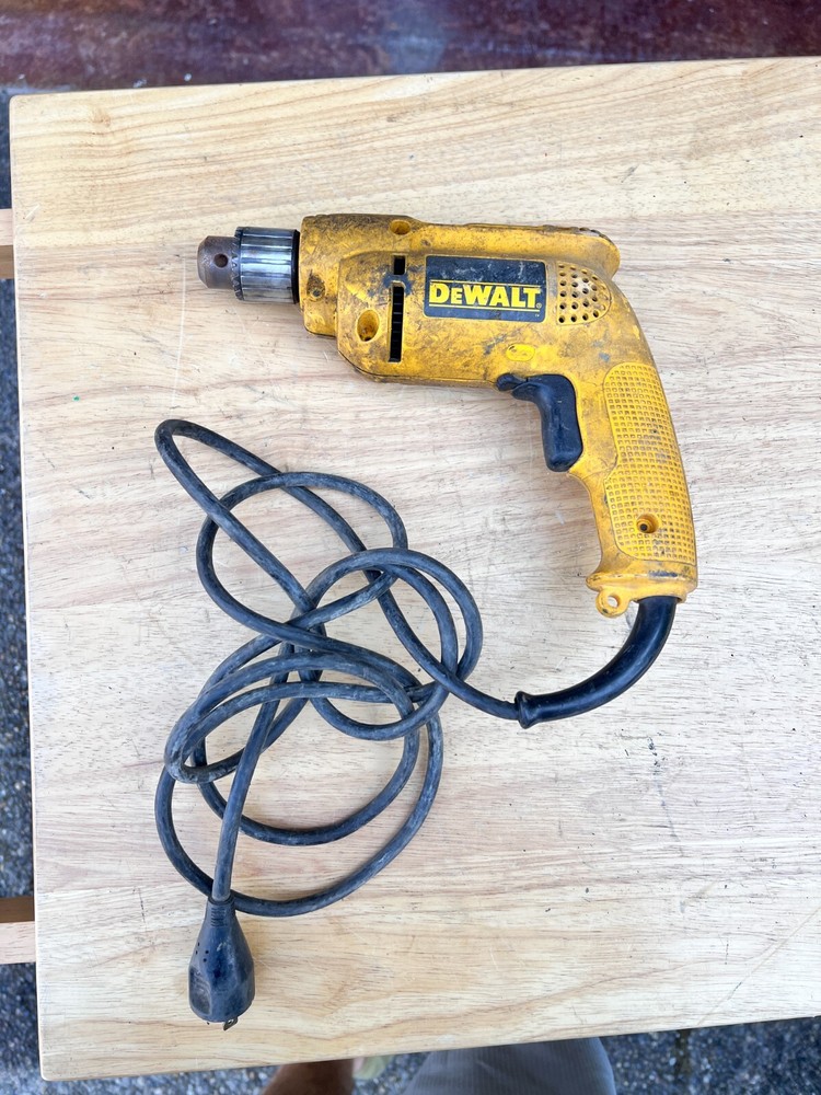DeWalt D21002 3/8" VSR Variable Speed 6 Amp Corded Drill
