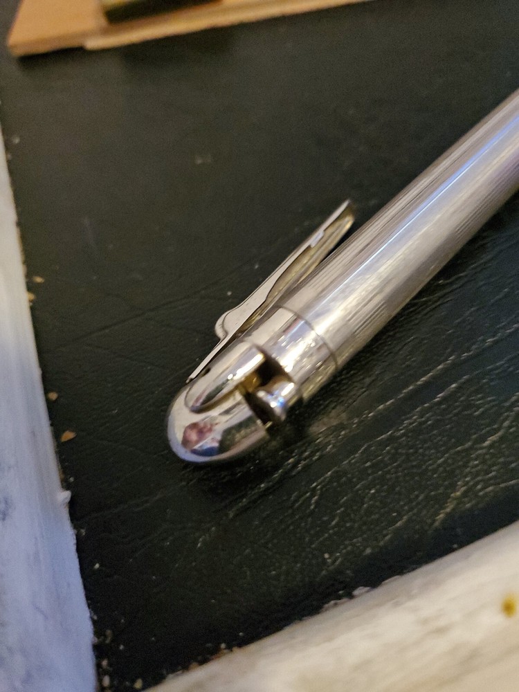 ronson penciliter Silver Color