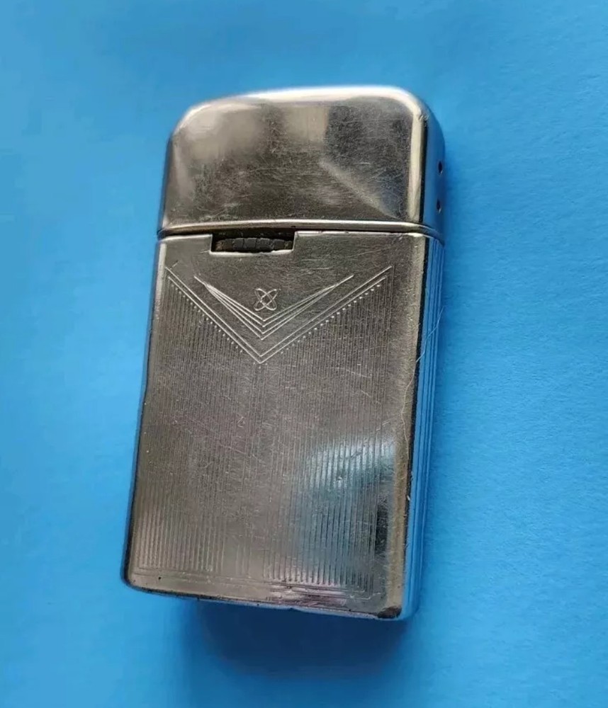 Vintage Ronson Veraflame Windlite Flip Lighter