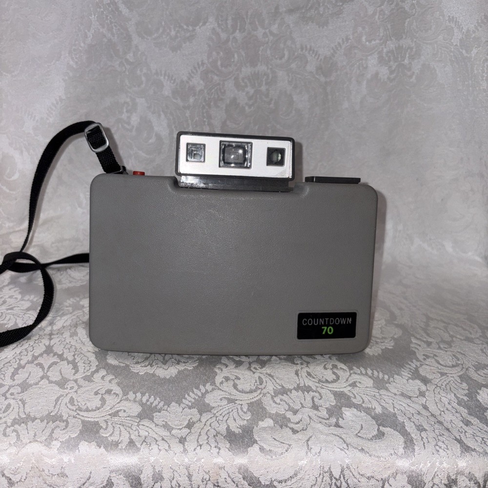 Vintage Polaroid Land Camera Countdown 70