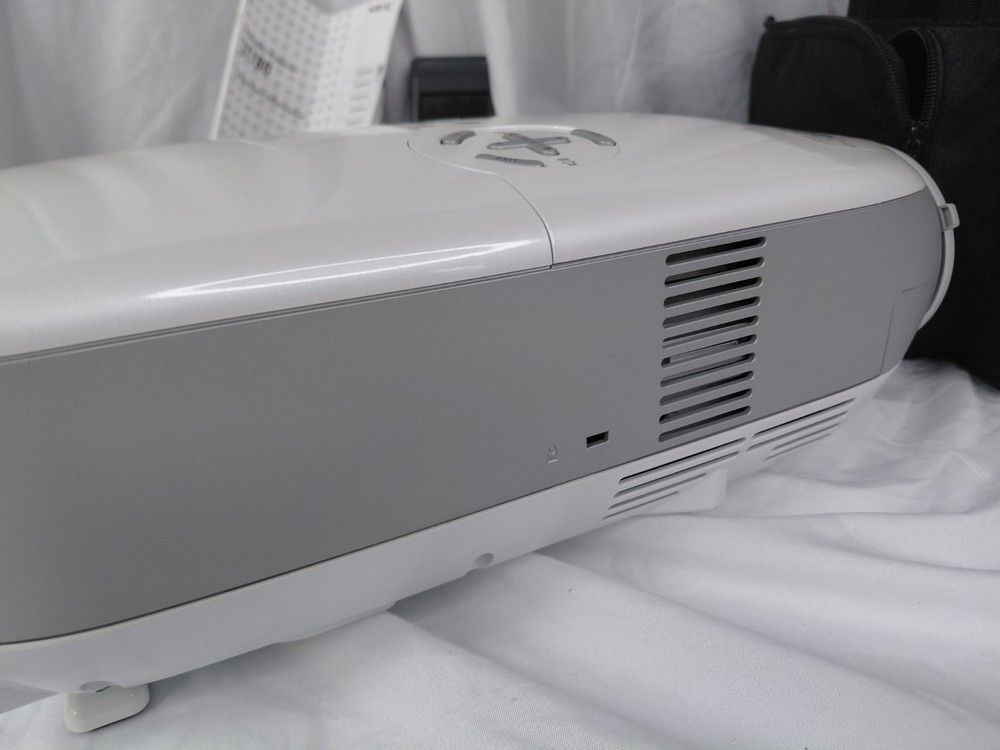 NEC LT 180 Projector