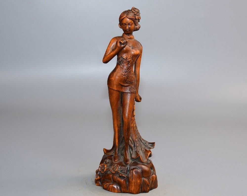 Exquisite Boxwood Phoenix Beauty Ornament