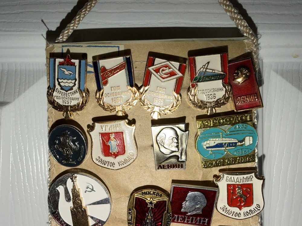 USSR Soviet Pin Collection, Monuments, Samovar, Soviet Airlines, Coat Or Arms