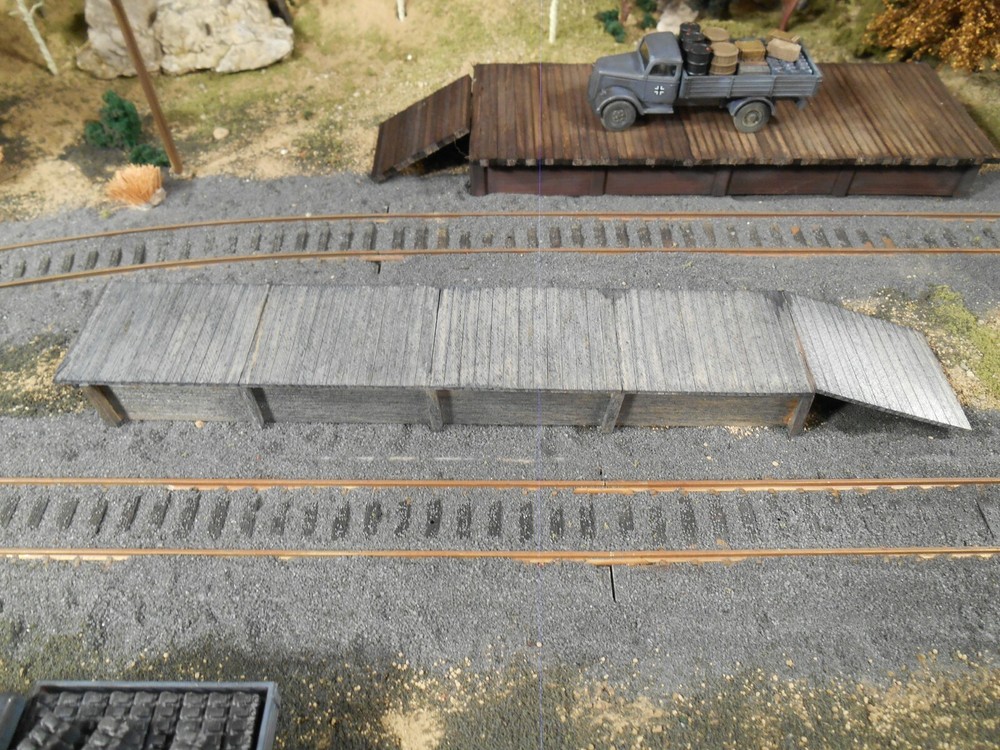HO Roco Railway Parts Custom Hand Painted Platform Loading Dock
