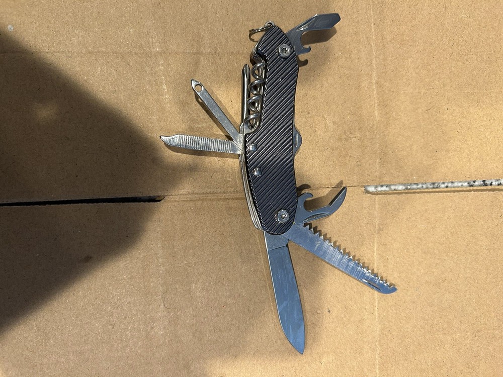 Realtree Edge Camo Deluxe Mutli-tool