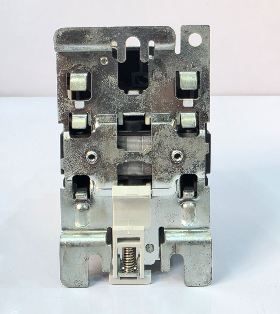 MEXGE SGC1-D5011W CONTACTOR 220V