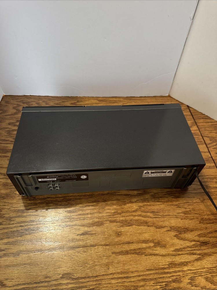 Hitachi - D-E4 Cassette Deck -tested Cleaned Belts Replaced.