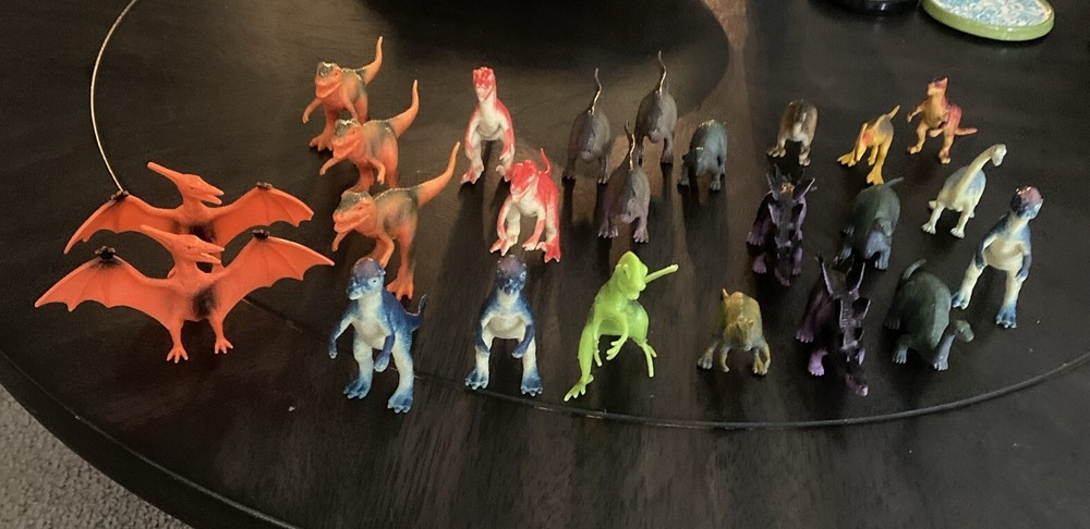 Lot Of 24 Plastic Dinosaurs