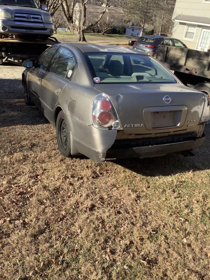 2006 ALTIMA Third Brake Light Tested OEM