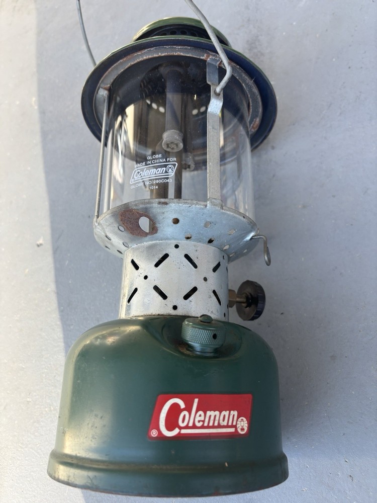 Vintage Coleman Lantern 1962
