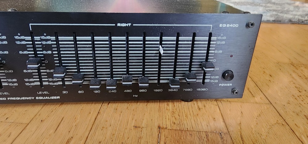 Numark Eq-2400 Equalizer Stereo Frequency **Missing Two Knobs & 1 Button**