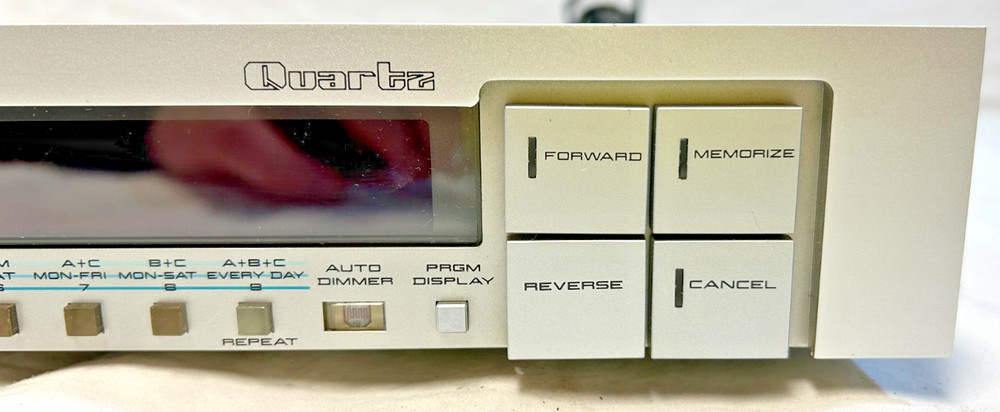 Vintage Akai DT-320 Quartz Count Programmable Audio Timer. Powers On