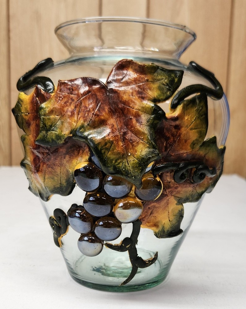Grape Leaf Embossed 3D Motif 7" Vase