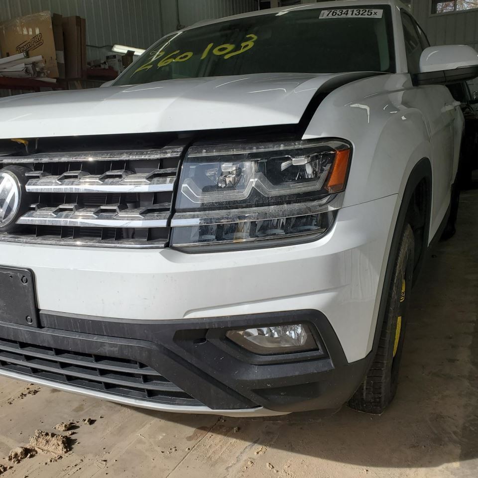 Camera/Projector Camera Front Windshield Mounted Fits 18-20 ATLAS 1181272