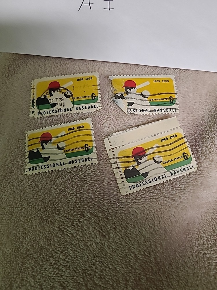 FOUR PROFESSIONAL BASEBALL STAMPS ( ENVELOPE AI)