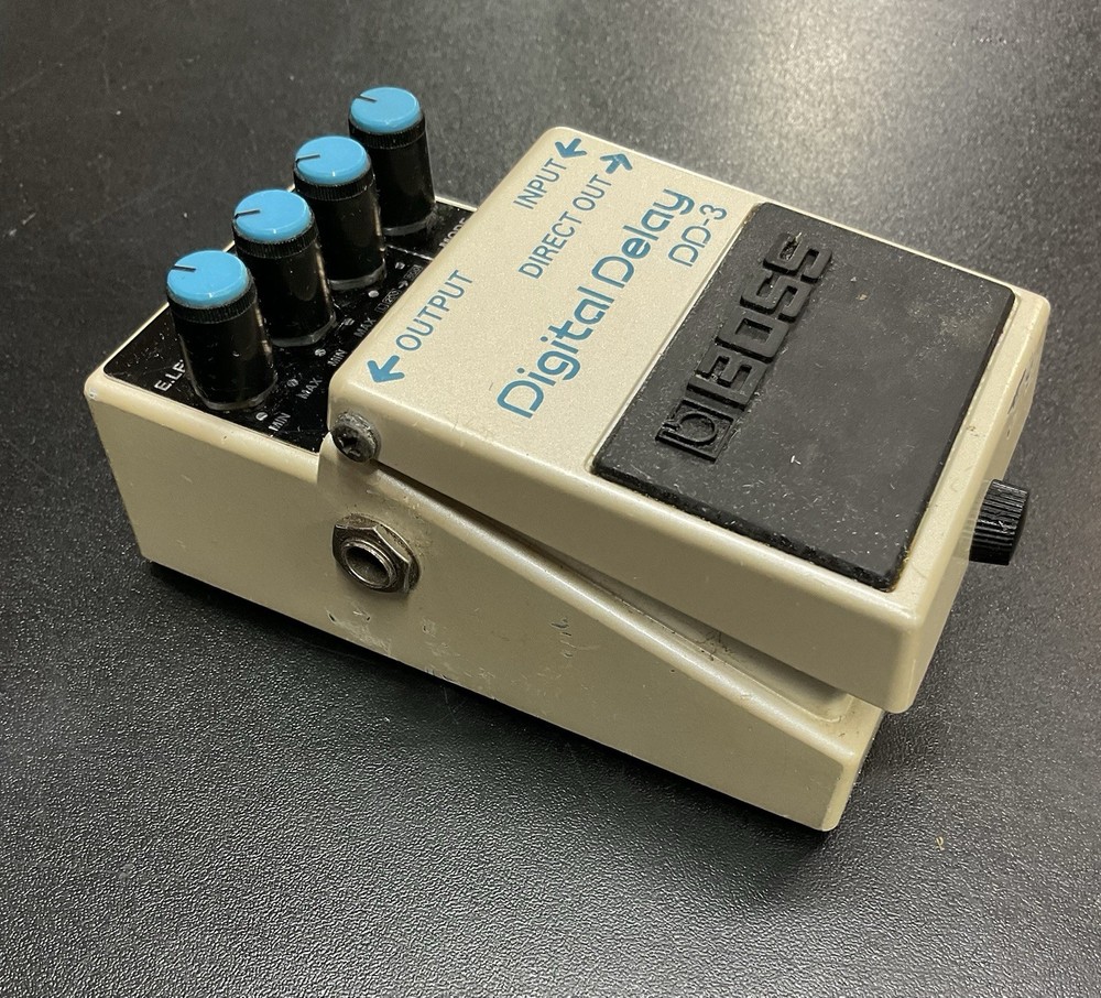 Boss (DD-3) Digital Delay Guitar Effect Pedal