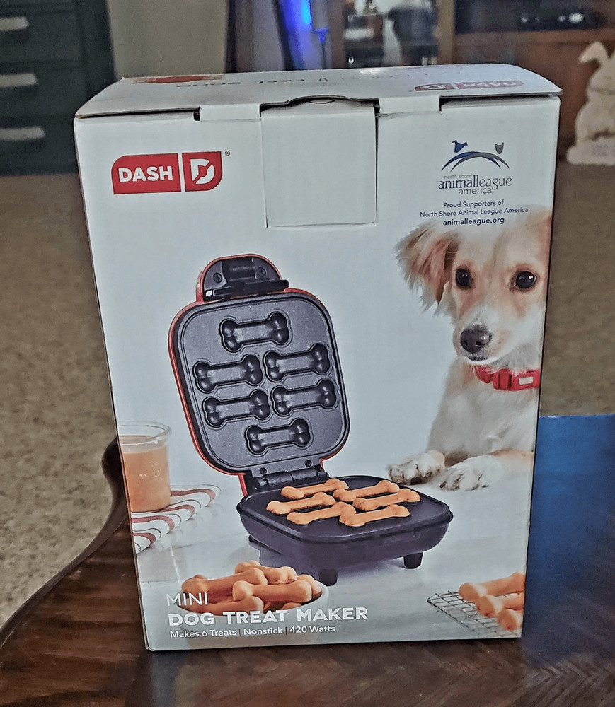 NIB DASH DOG TREAT MAKER