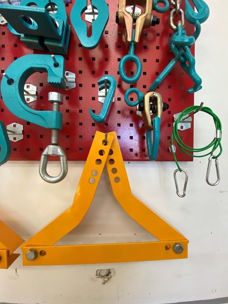 33 PIECE HEAVY DUTY AUTO BODY FRAME MACHINE PULLING TOOLS & CLAMPS #75