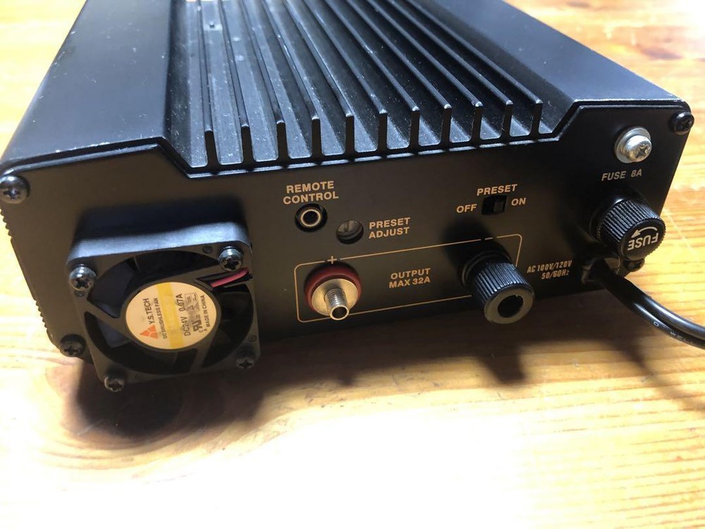 ALINCO DM-330MV radio power supply