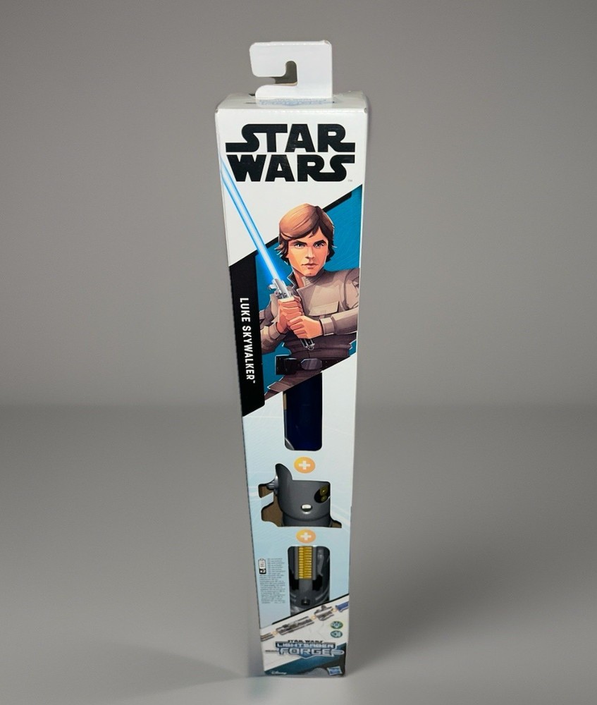 Hasbro STAR WARS Lightsaber Forge Luke Skywalker Extendable Blue Lightsaber Toy