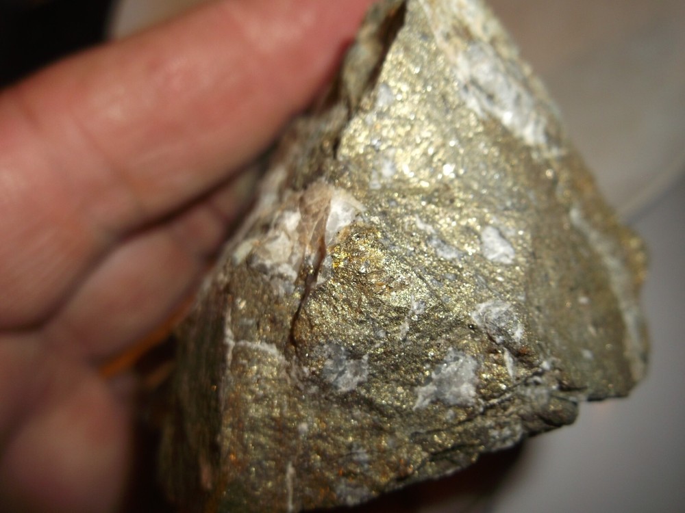 Gold, silver, copper, 230 grams samples ,ore high grade .
