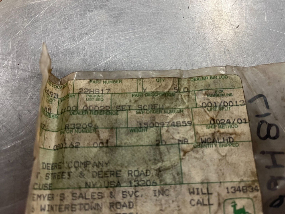 22H817 OEM John Deere Set Screw