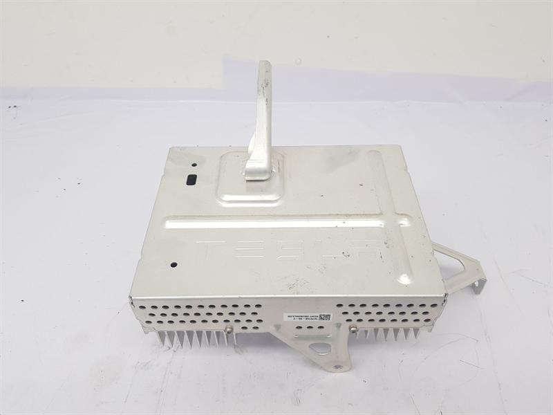 2019 TESLA MODEL 3 SPEAKER AMPLIFIER 107974800E