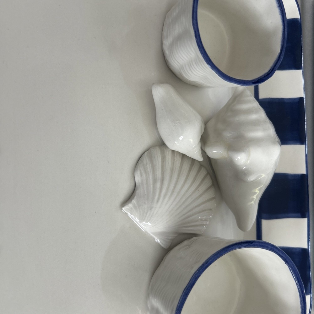The Mane LIon Blue &White Chip Dip Plate