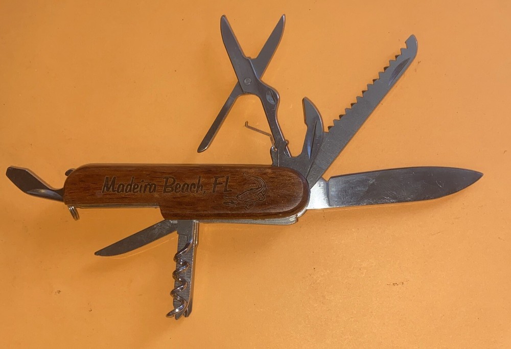 *NOS* MADEIRA BEACH- (world's greatest dad)-9 FUNCTION MULTI TOOL-FREE SHIPPING*