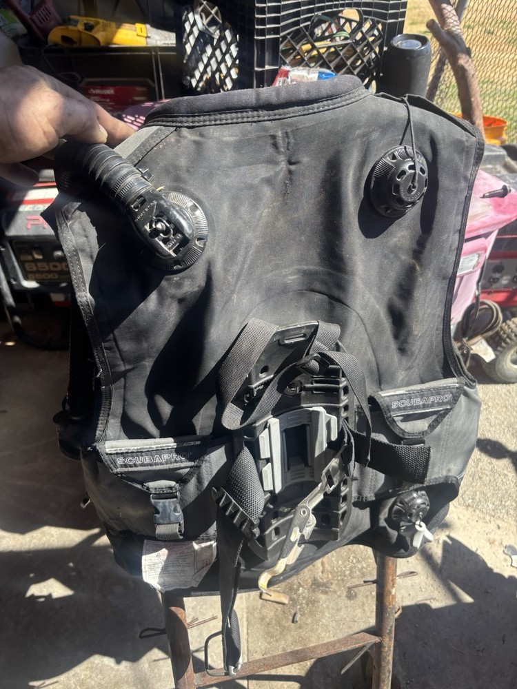 Scubapro Classic Plus Buoyancy Compensator Device BCD Black