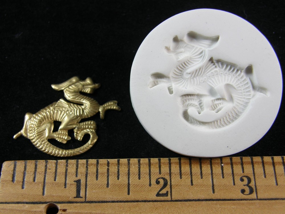 Dragon (Facing Right) Polymer Clay Mold (#MD1454)