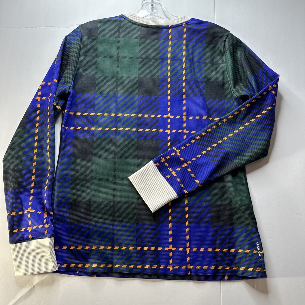 The North Face Women's Flash Dry Base Layer Plaid Waffle Top Size Medium