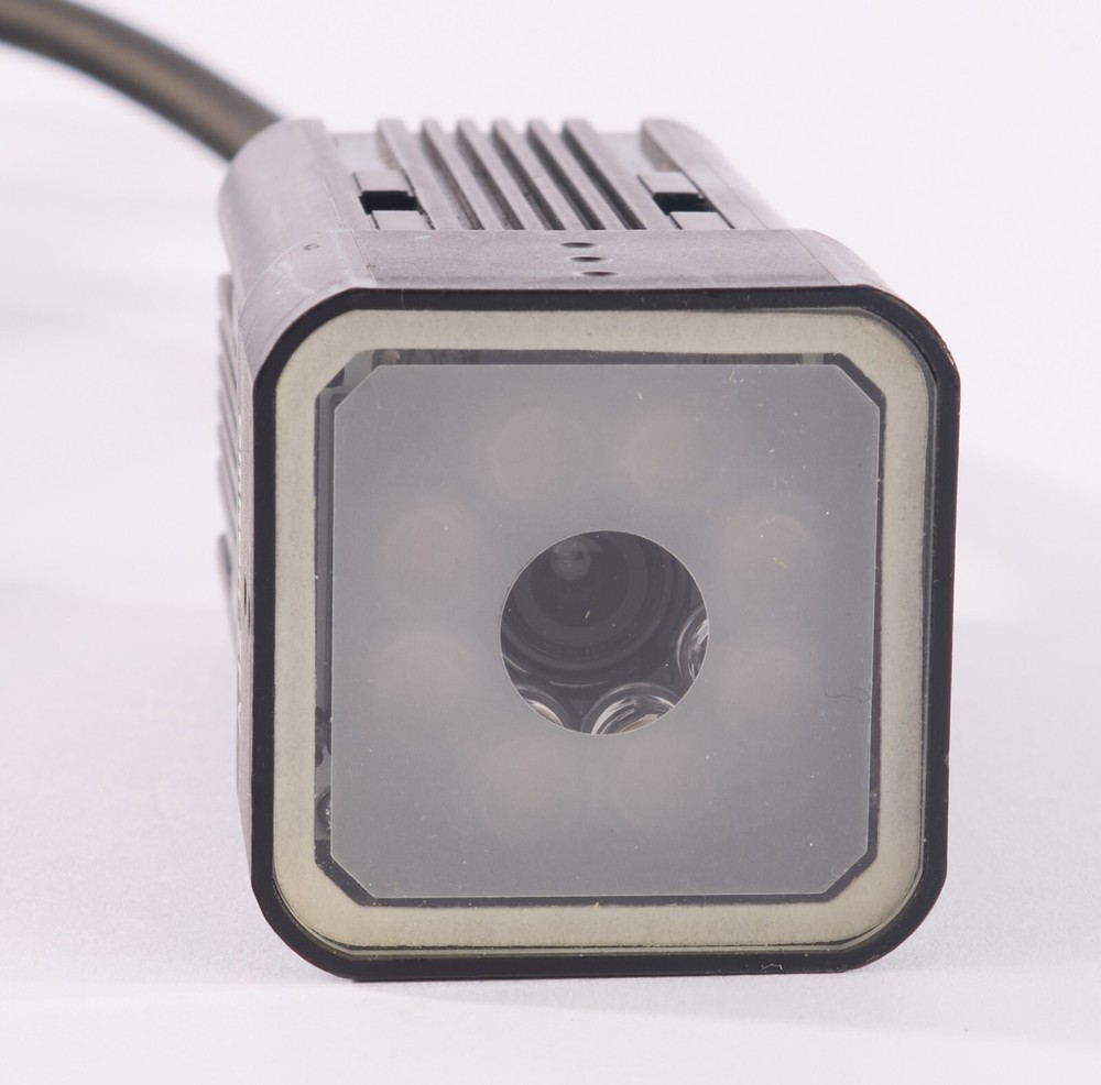 Omron ZFV-A20 Smart Sensor with ZFV-SR50 Sensor Head