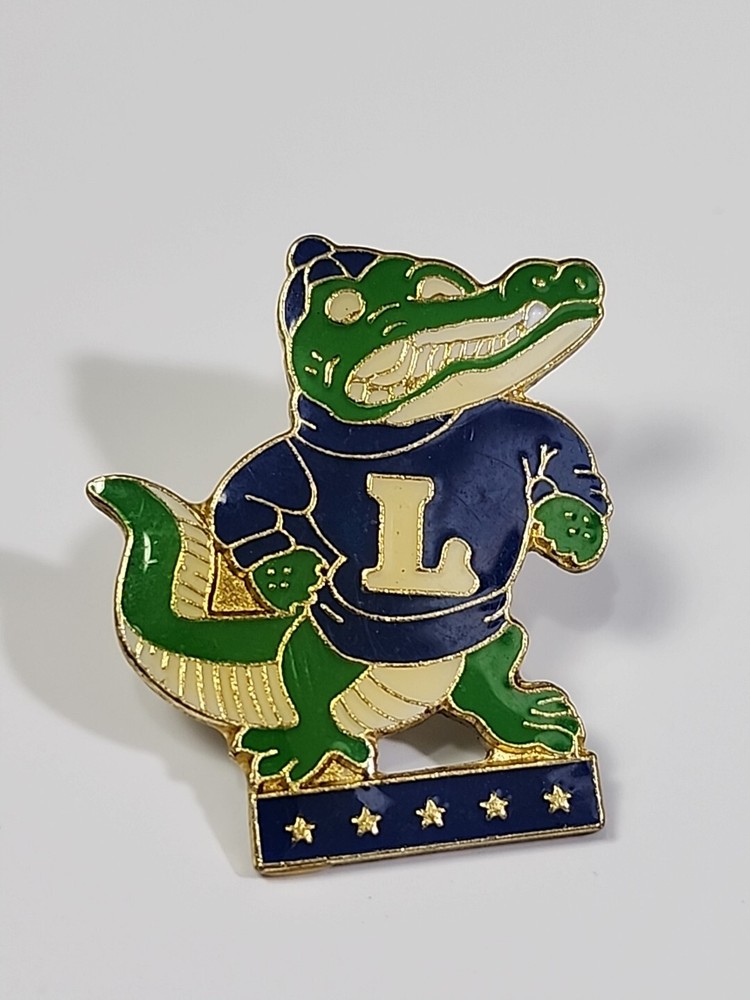 Alligator With L Sweater Lapel Pin