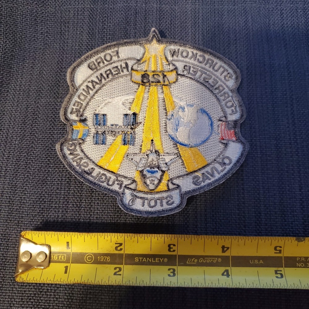 NASA Commemorative Patch Emblem STS-128 SPACE SHUTTLE DISCOVERY ISS 17A