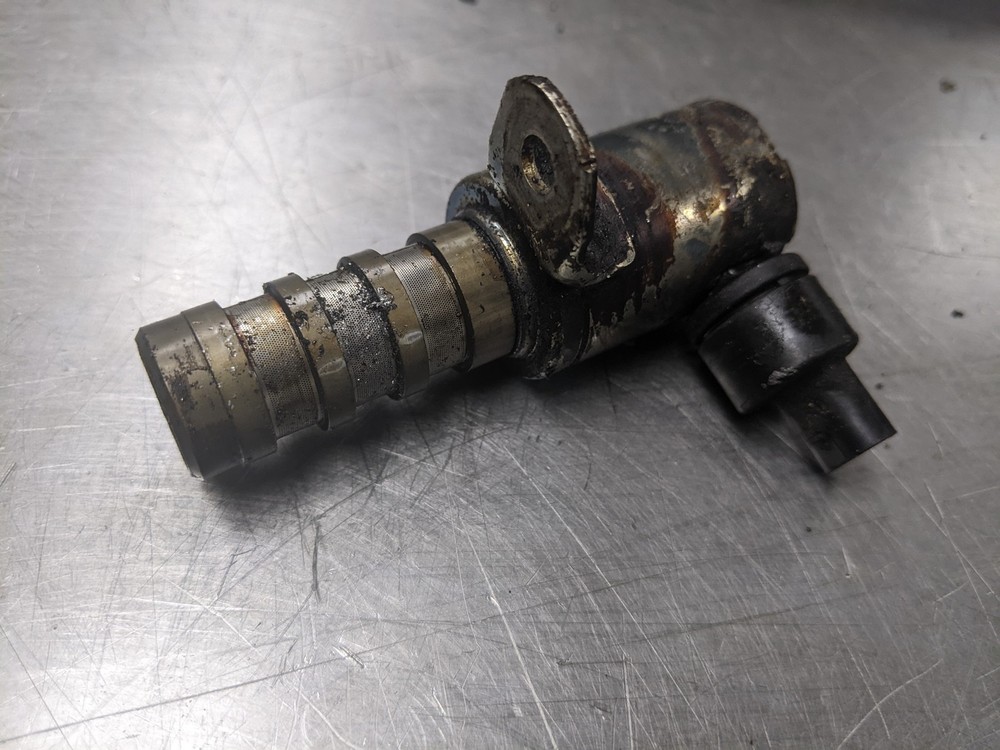 Variable Valve Timing Solenoid For 13-15 Lincoln MKX 3.7